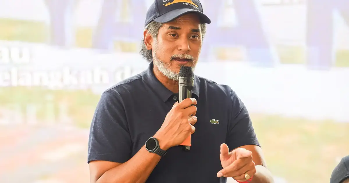 Khairy Accuses Pakatan of Recycling BN Promises in Election Campaign