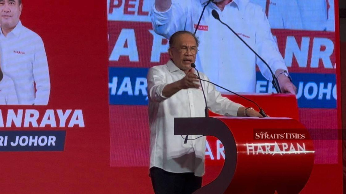 Digital Transformation Must End Queue Culture for Aid Distribution, Says Anwar