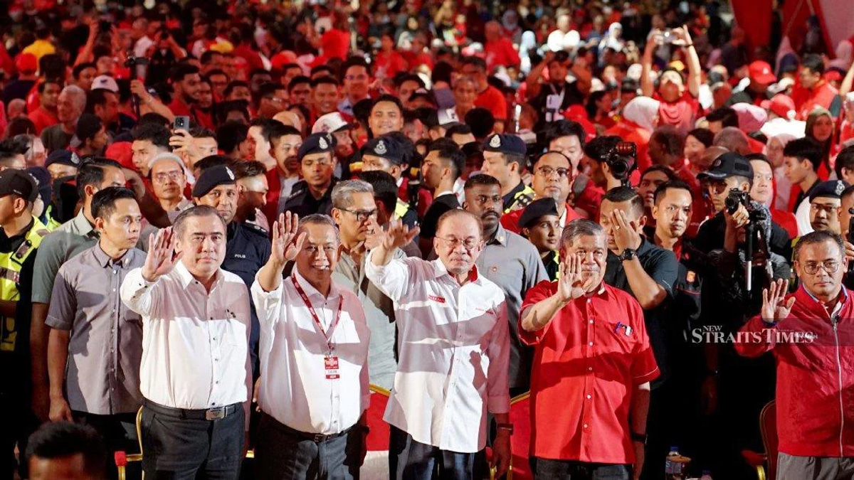 Anwar Urges Political Restraint: Keep Royal Institution Out of Negri Sembilan Election