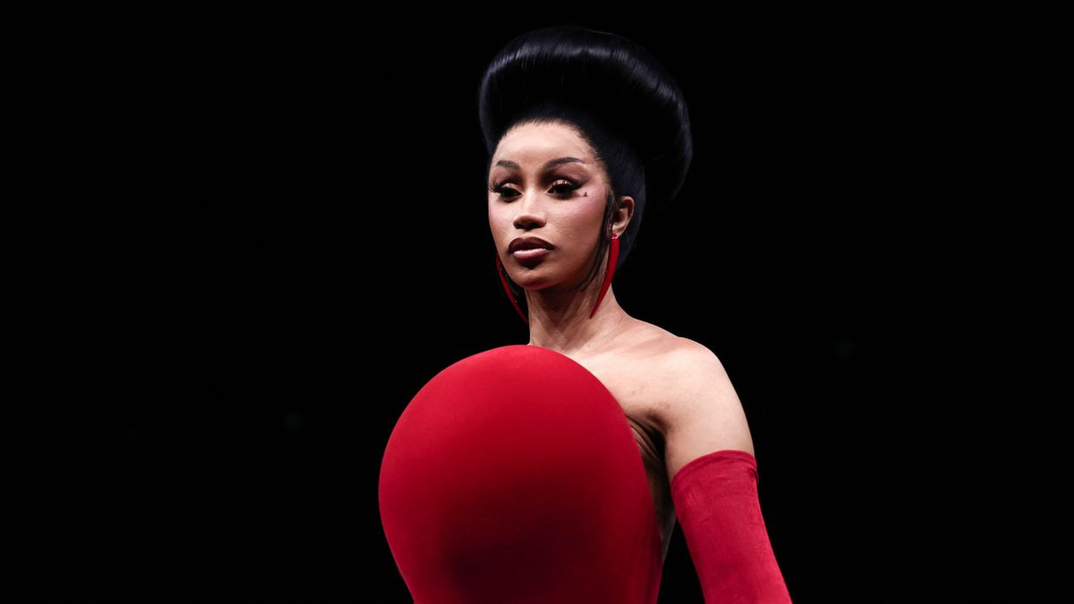 Paris Couture Week: How Celebrities Styled Through Record Heat