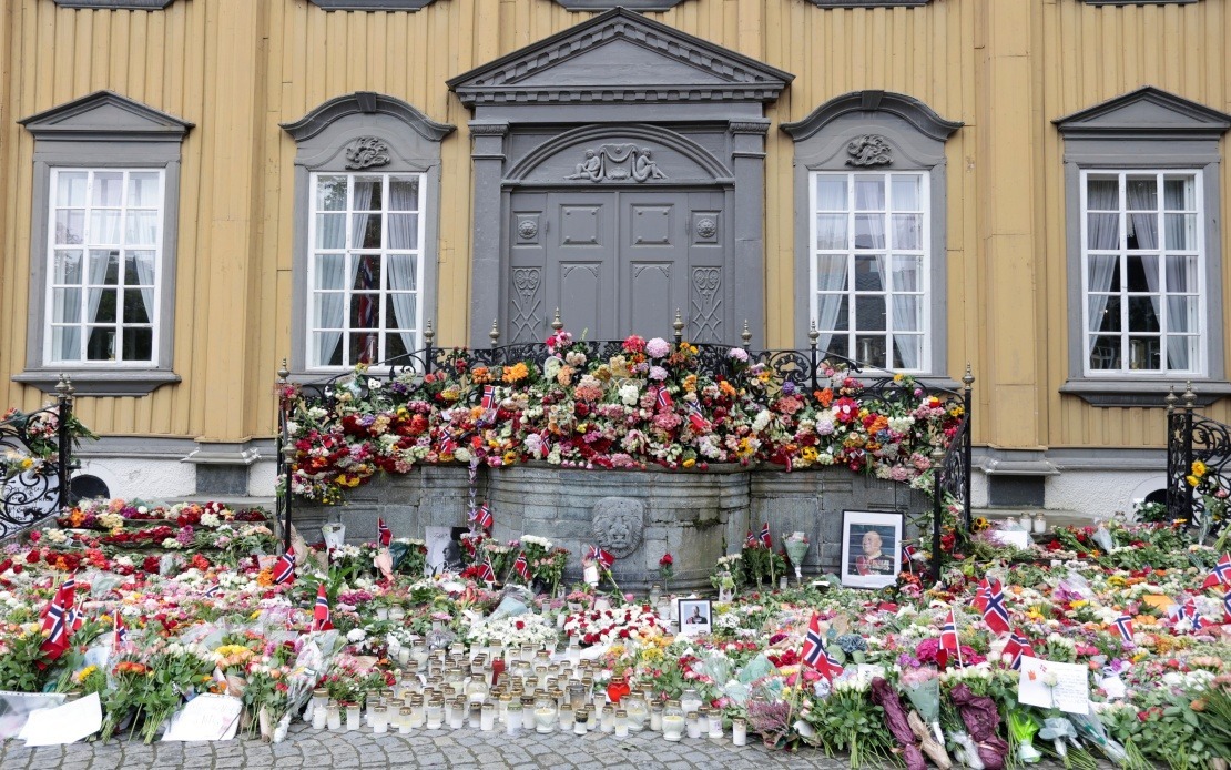 Norway Mourns King Harald V With Nationwide Memorial Services; Crown Passes to Son Haakon VIII