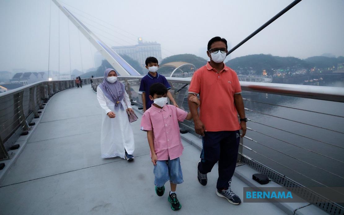 Health Experts Warn Malaysians to Monitor Air Quality and Take Precautions During Haze Episodes