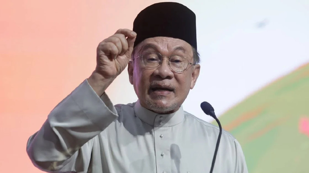 Anwar signals potential budget reductions for ministries in 2027