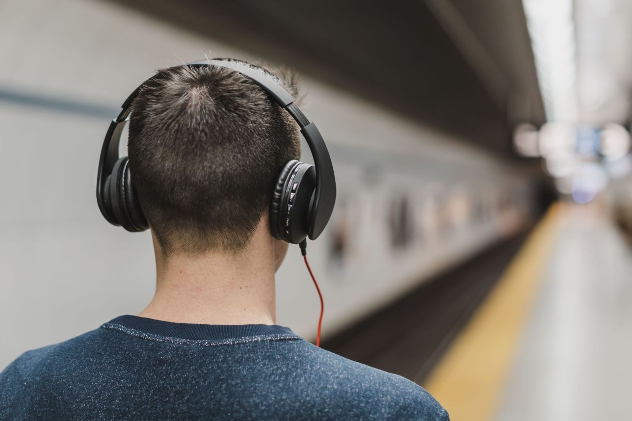 Musicians Push Back as Record Labels Rush into AI Deals Without Their Consent