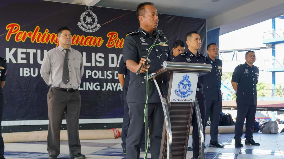 Two men arrested after high-speed police pursuit through Klang Valley