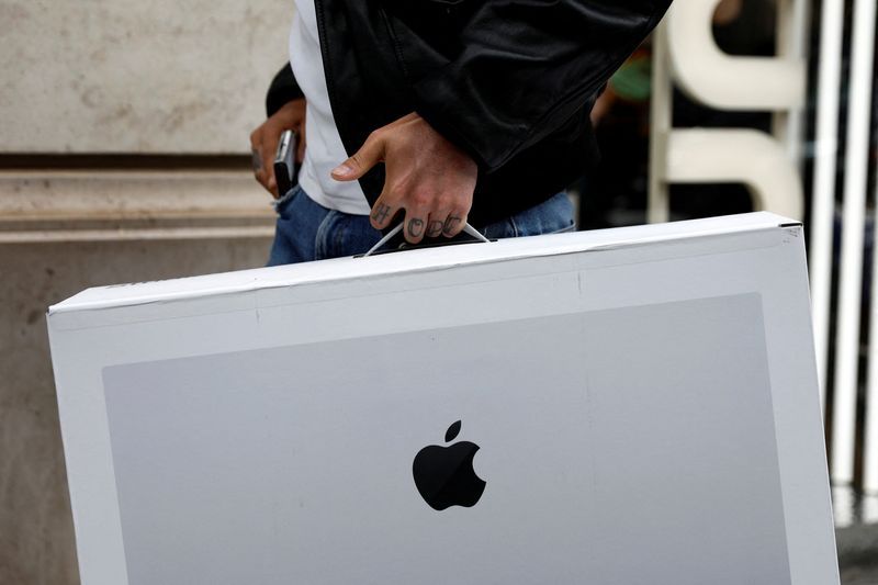 Apple Reclaims Top Spot as World's Most Valuable Company, Signalling Shift in AI Investment Sentiment