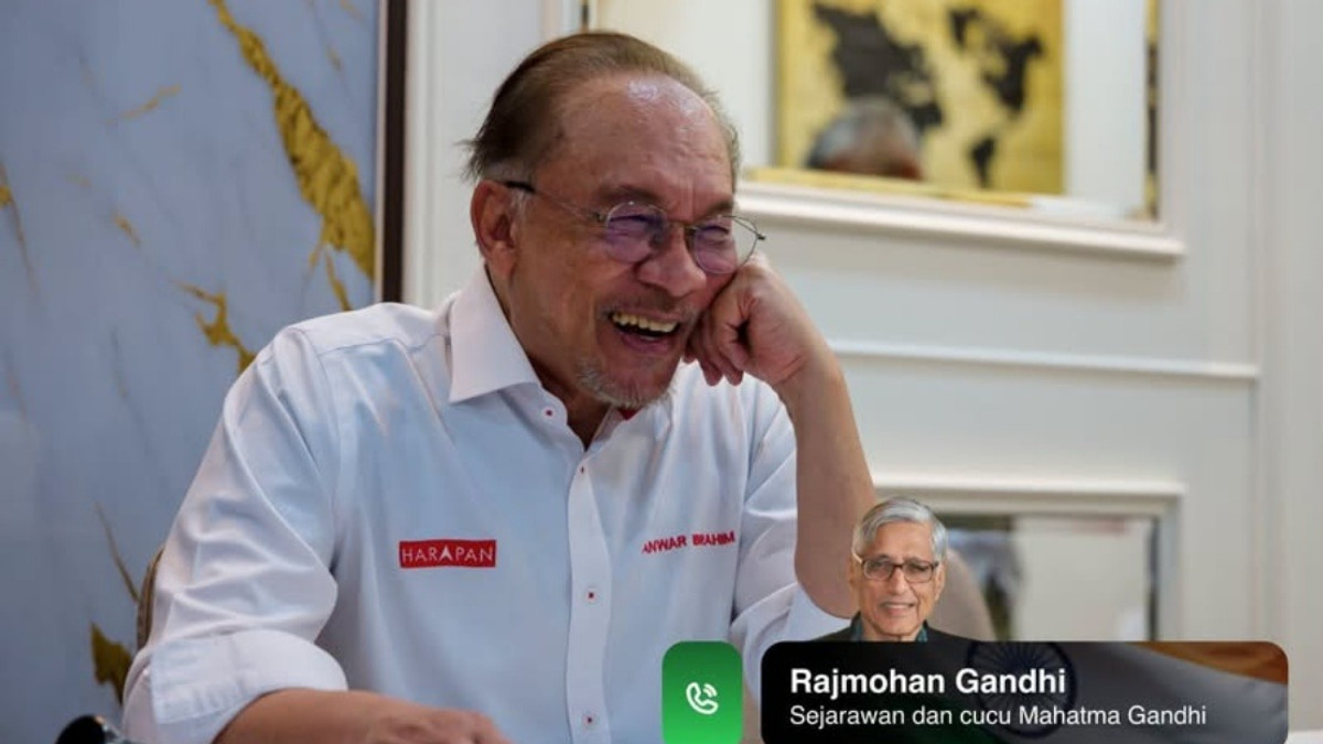 PM Anwar Extends Invitation to Rajmohan Gandhi, Mahatma's Grandson, for 2025 Malaysian Visit
