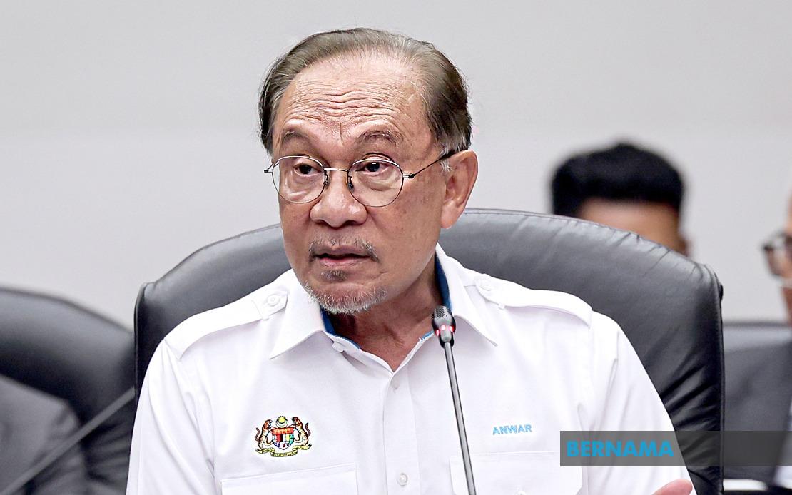 PM Anwar Extends Condolences to Family of Seremban Student