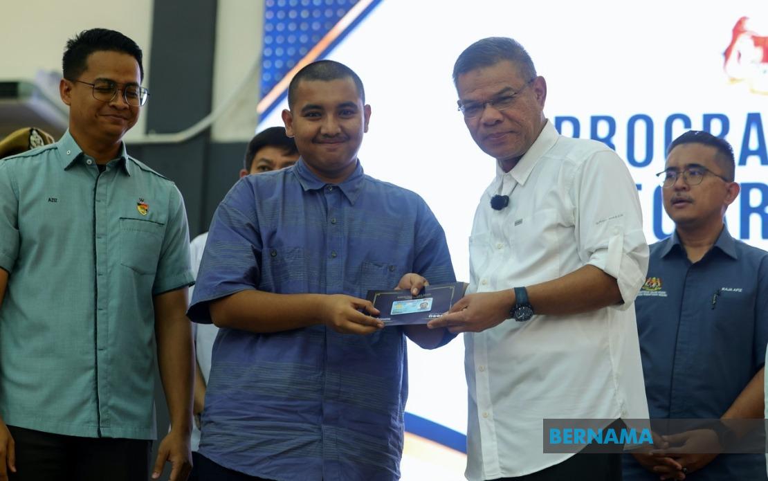 Community Support Helps 20-Year-Old Obtain Malaysian Identity Card