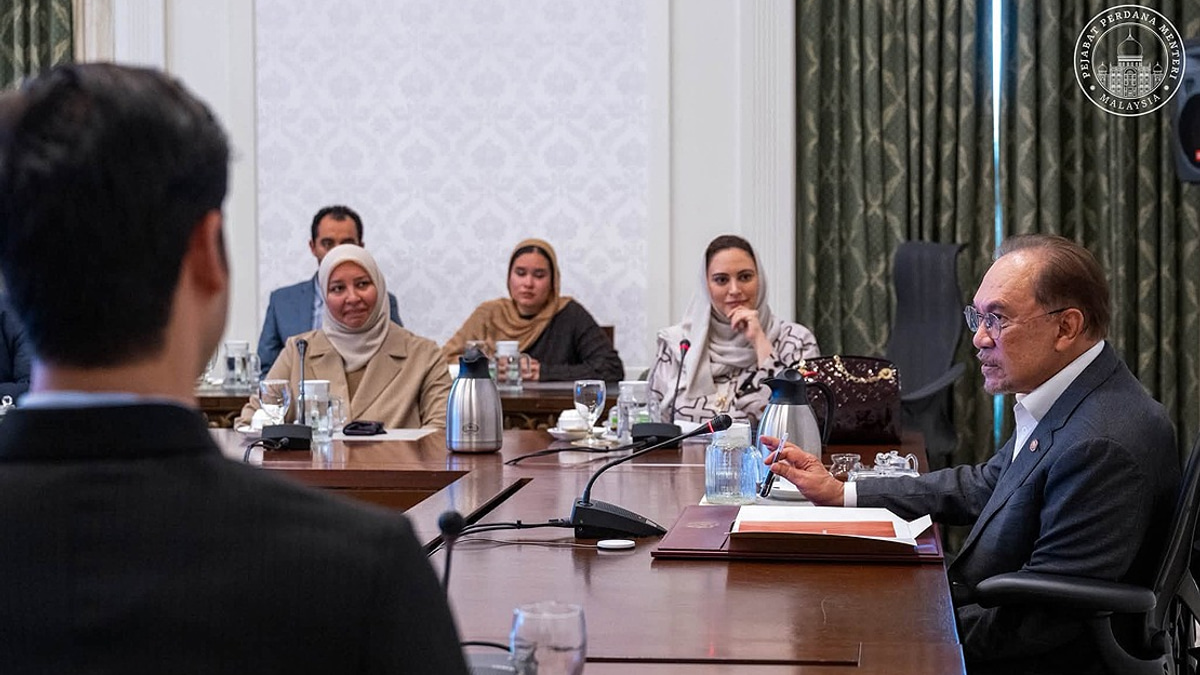 Leaders Must Balance Innovation With Core Values, Says PM Anwar