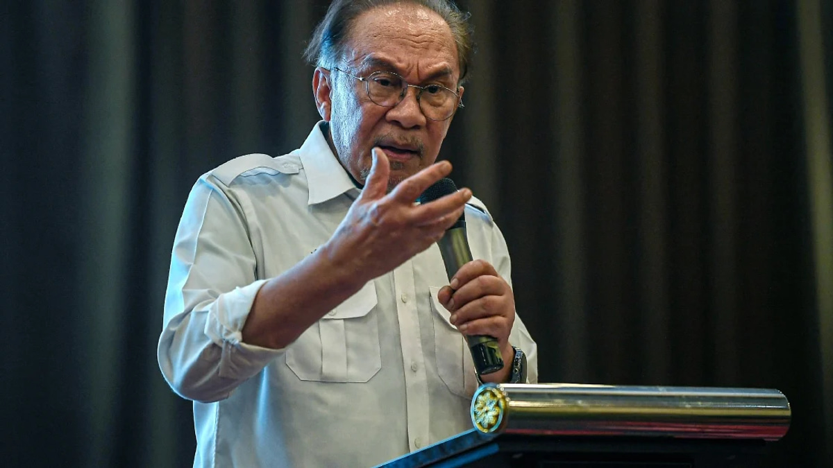 Federal Government Bears RM1 Billion Annual Debt Burden From Felda, PM Reveals