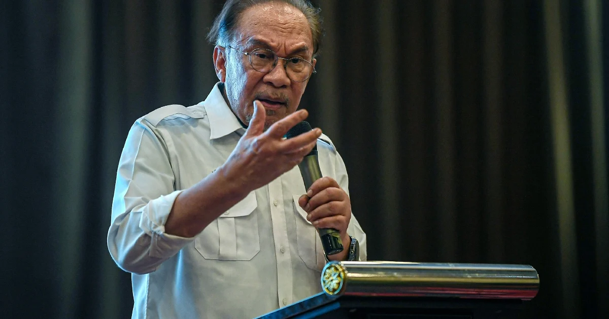 Federal Government Bears RM1 Billion Annual Debt Burden From Felda, PM Reveals