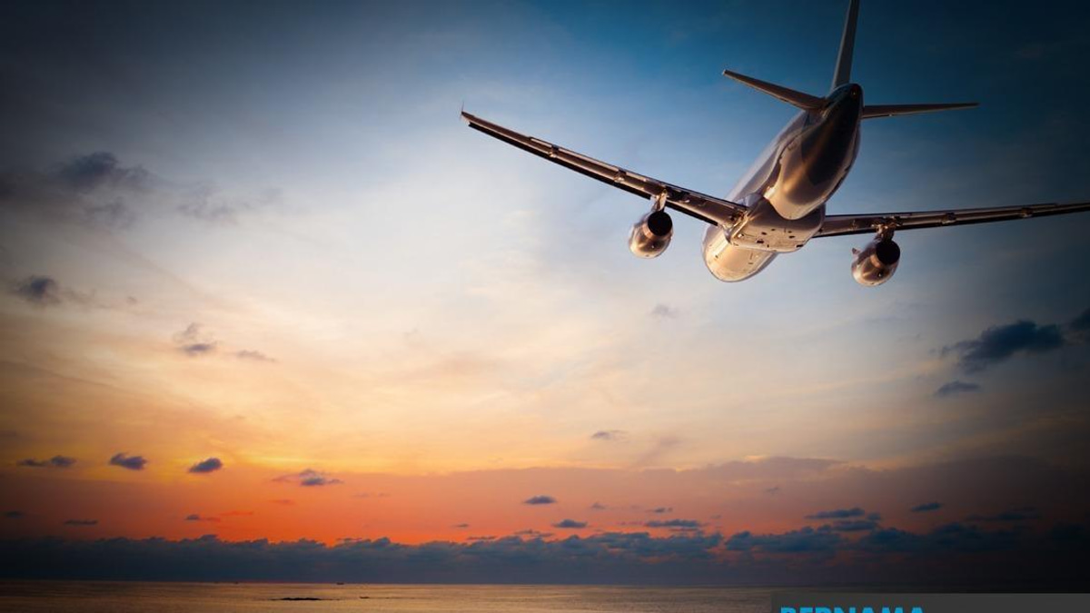 United Flight Returns to Newark After Bluetooth Device Named With Threatening Word