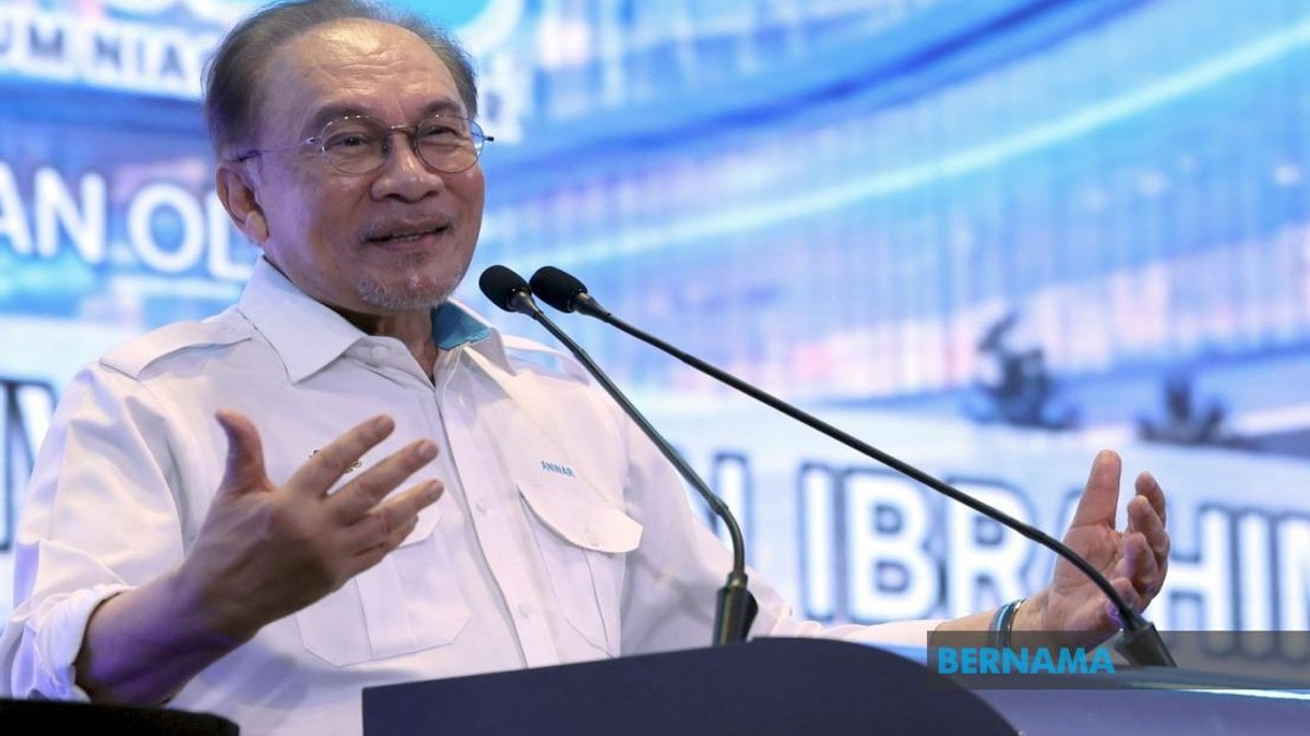 Anwar Calls for Grassroots Mentorship Model in Bumiputera Entrepreneur Development