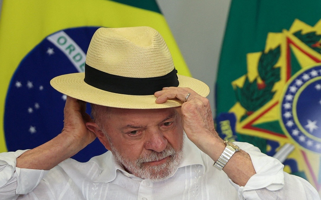 Lula Maintains Slim Edge Over Bolsonaro's Son in Brazilian Election Race