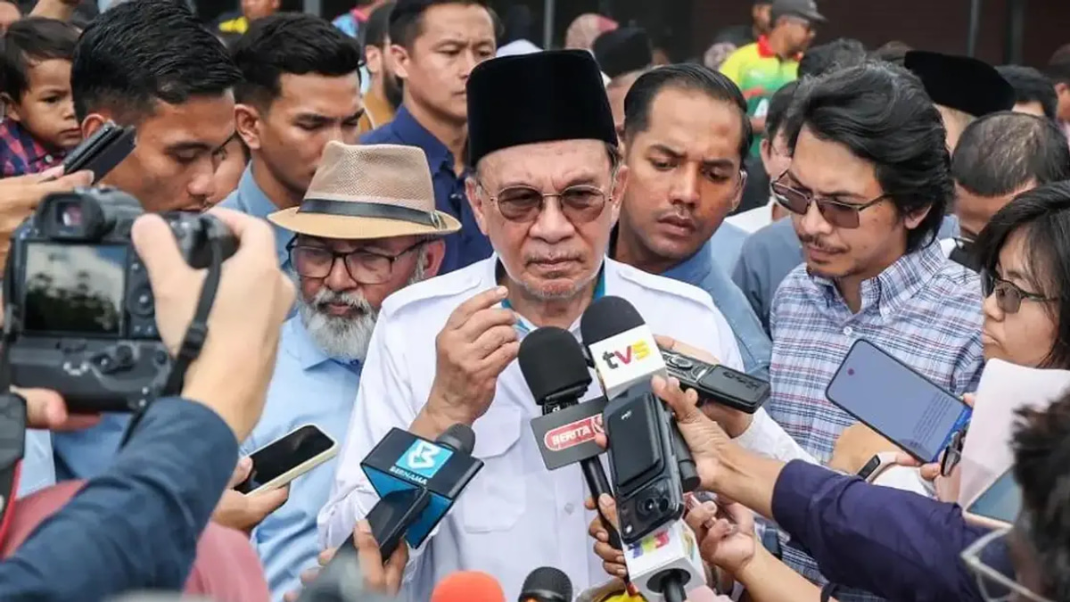 Anwar yet to meet Zahid over Johor elections
