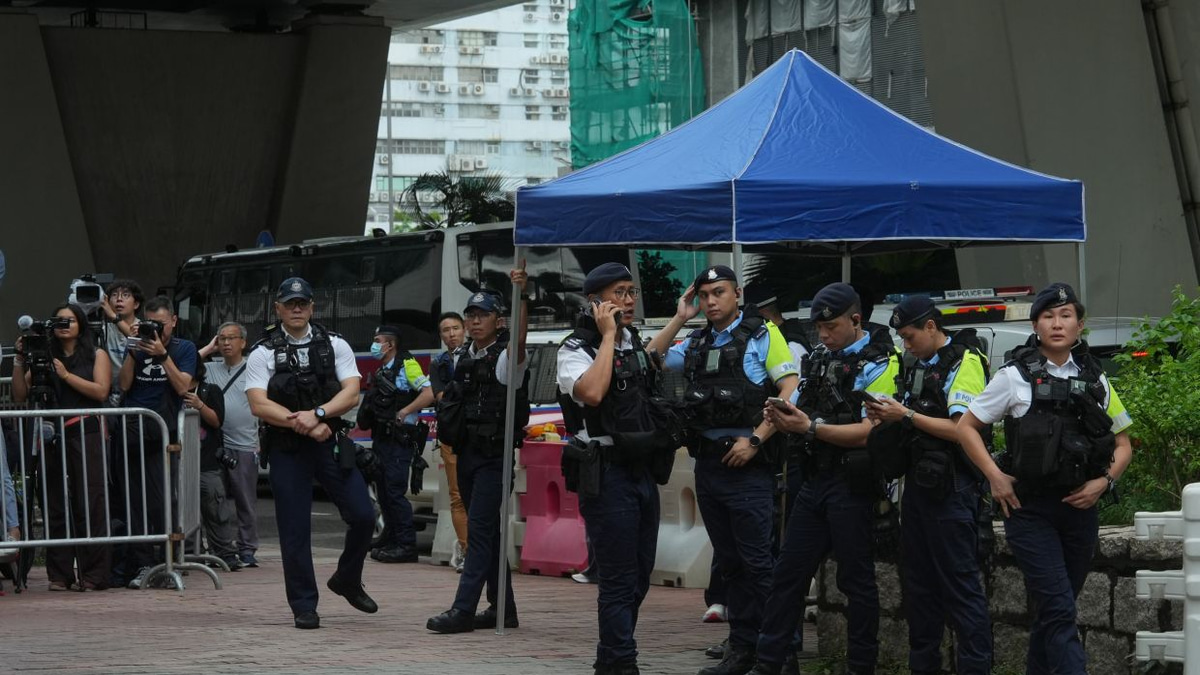 Hong Kong Woman Detained for Allegedly Seditious T-Shirt During High-Profile Court Case