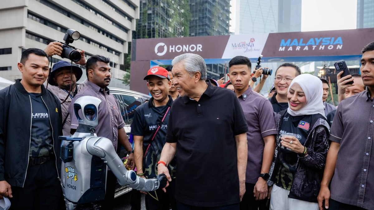 HONOR's Humanoid Robots Make Malaysian Debut at Marathon 2026, Signalling Tech Push in Region