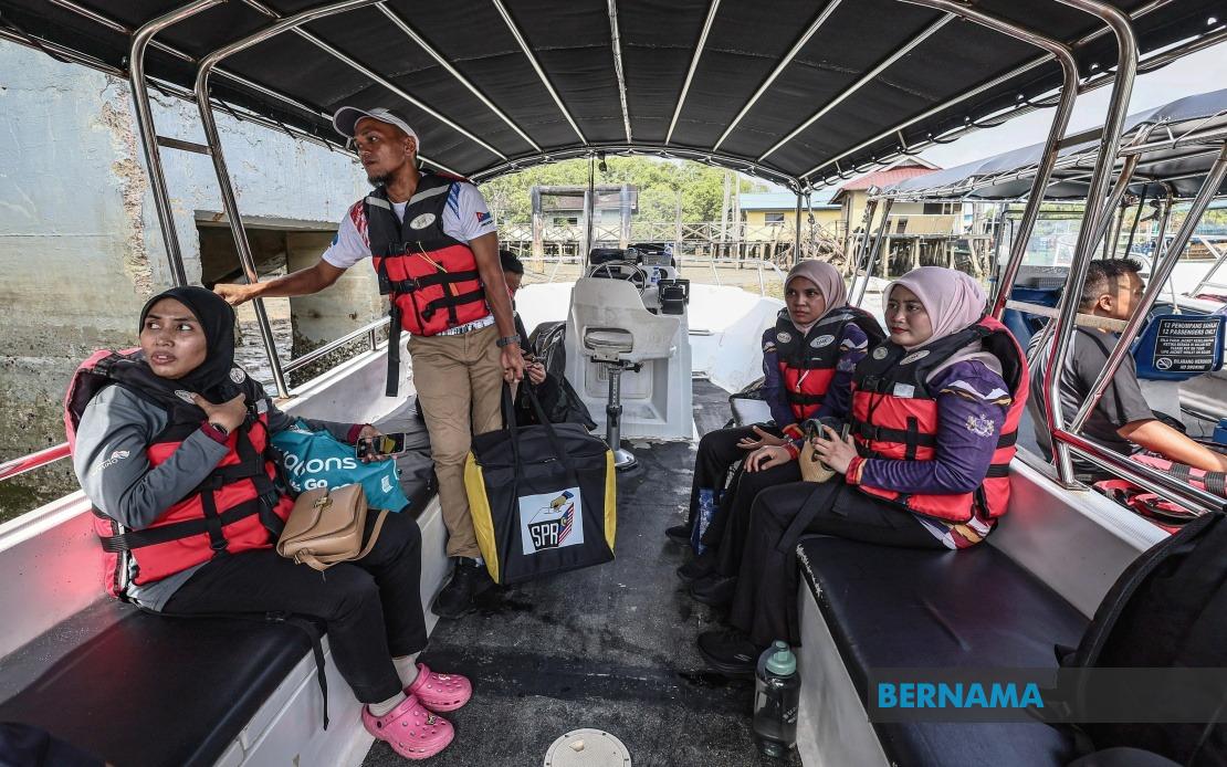 Johor Election Energises Small Businesses as Voters Head to Polls