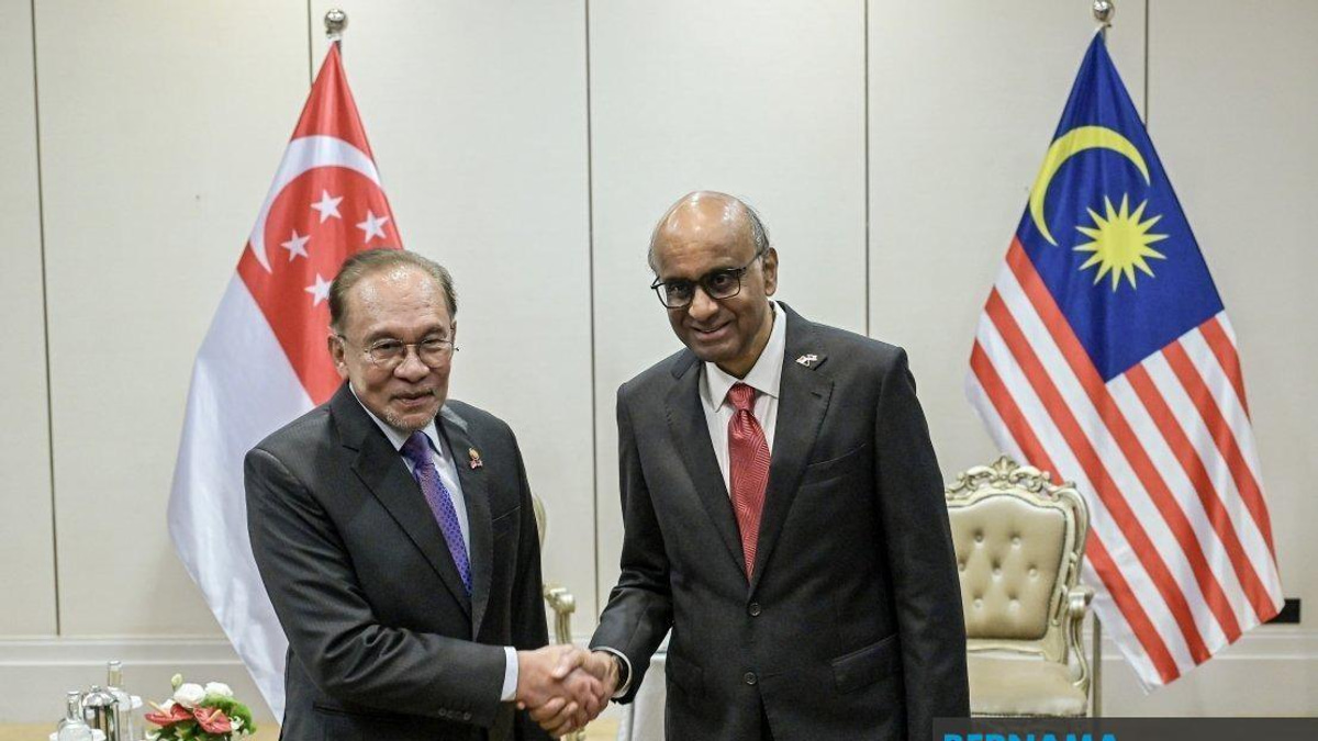 Singapore and Malaysia Chart Closer Path on Food, Energy and Regional Stability