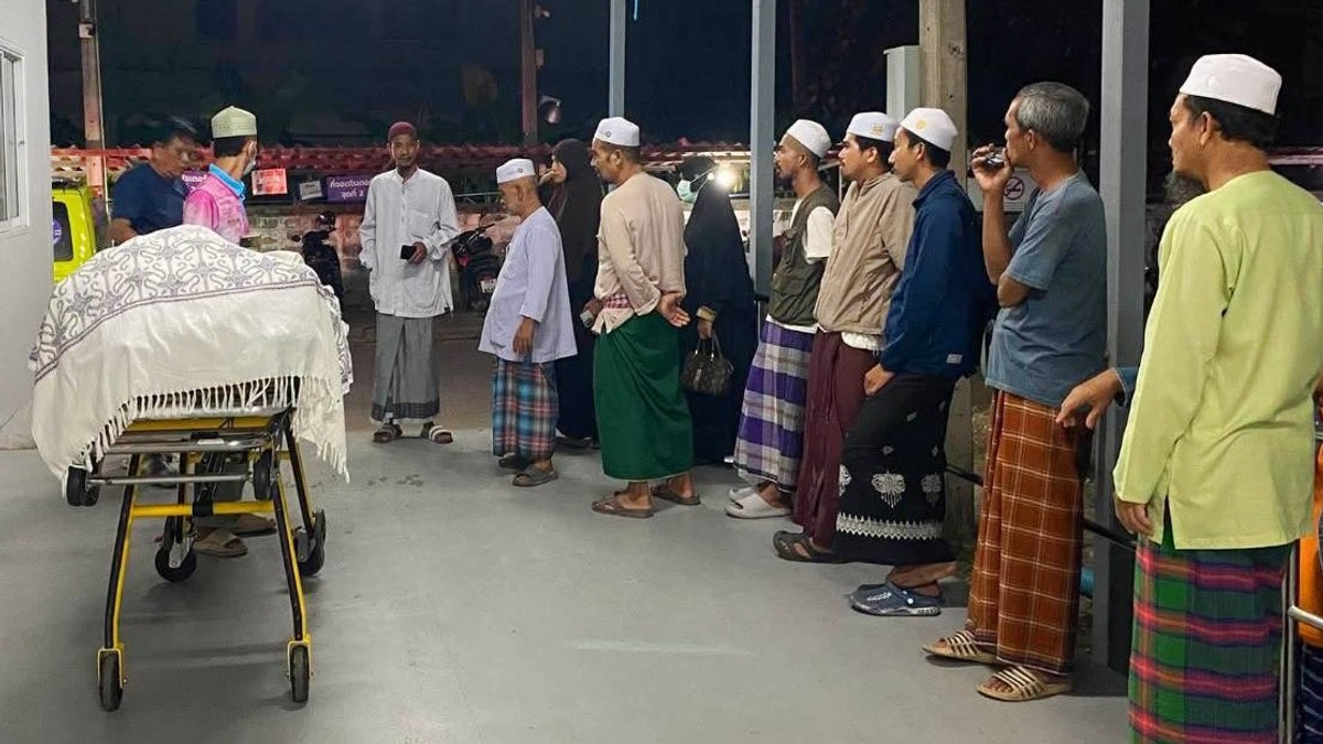 Malaysian Student Killed in Motorcycle Crash in Southern Thailand
