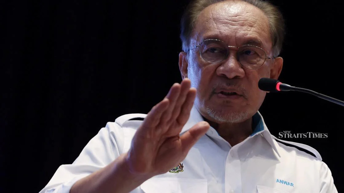 Anwar credits capable civil service for Malaysia's rising global competitiveness