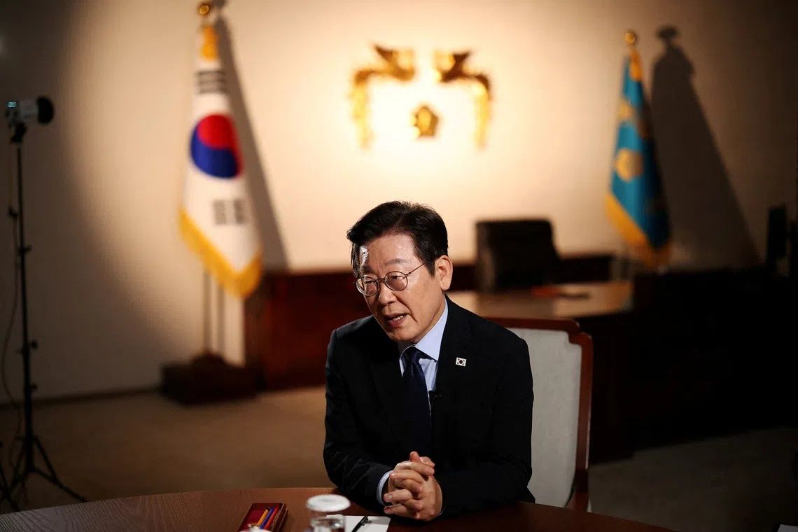 South Korea's Lee Jae Myung Backs Four-Year Presidential Term with Re-election Option