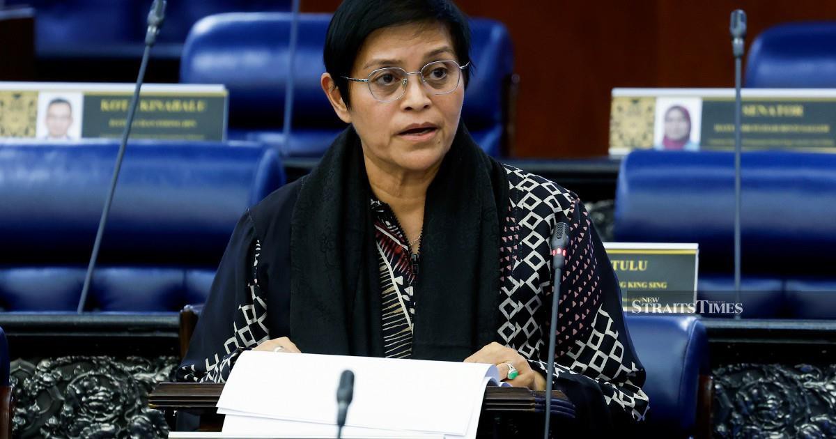 Azam Baki's Shareholding Records Not Public Information, Says Azalina