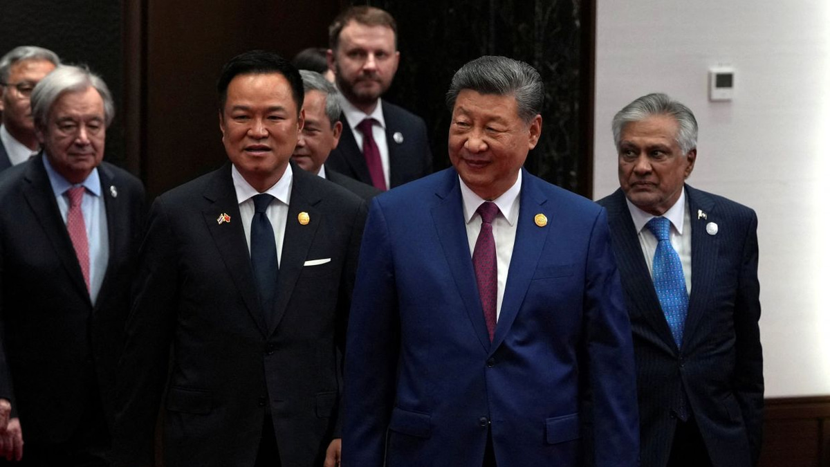 Thai PM's Musical Diplomacy: Anutin Charnvirakul Serenades Chinese Premier During Beijing Visit