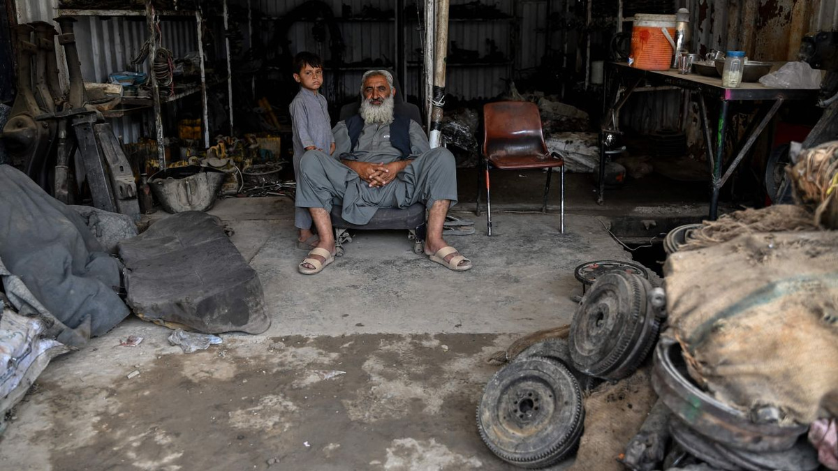 Afghanistan's Car Trade Collapses as Regional Conflicts Choke Supply Lines