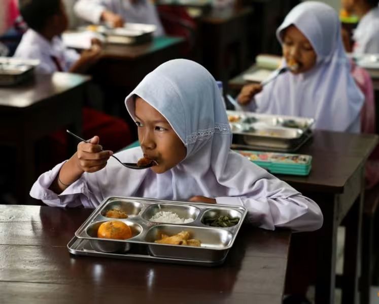 Indonesia's Free Meals Programme in Crisis as Second Agency Chief Resigns Over Health