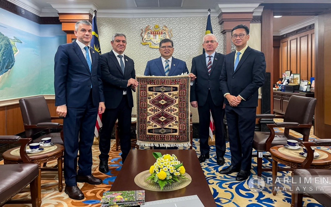Azerbaijan Seeks Closer Parliamentary and Economic Ties With Malaysia