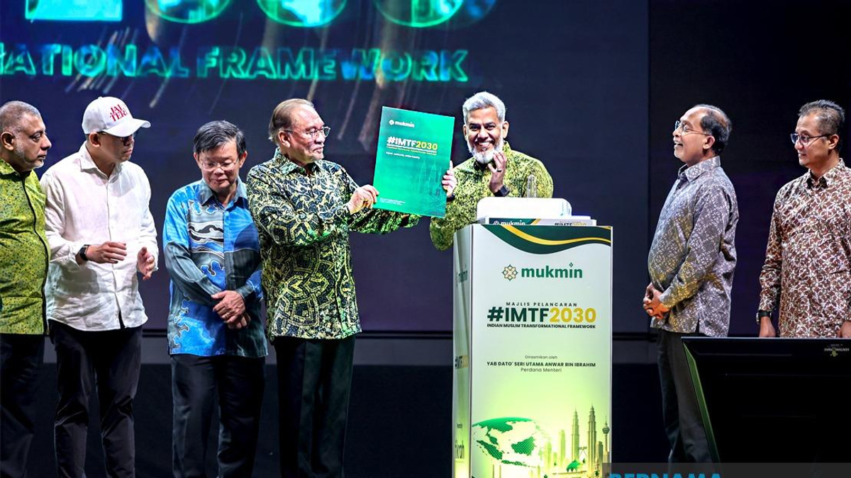 Anwar Sets 30-Day Deadline to Untangle Foreign Worker Recruitment Bottlenecks