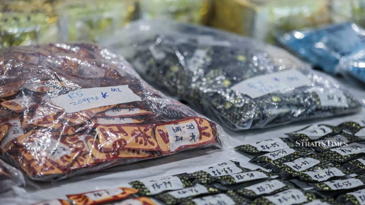Two brothers arrested in RM6.85mil drug smuggling attempt off Johor coast