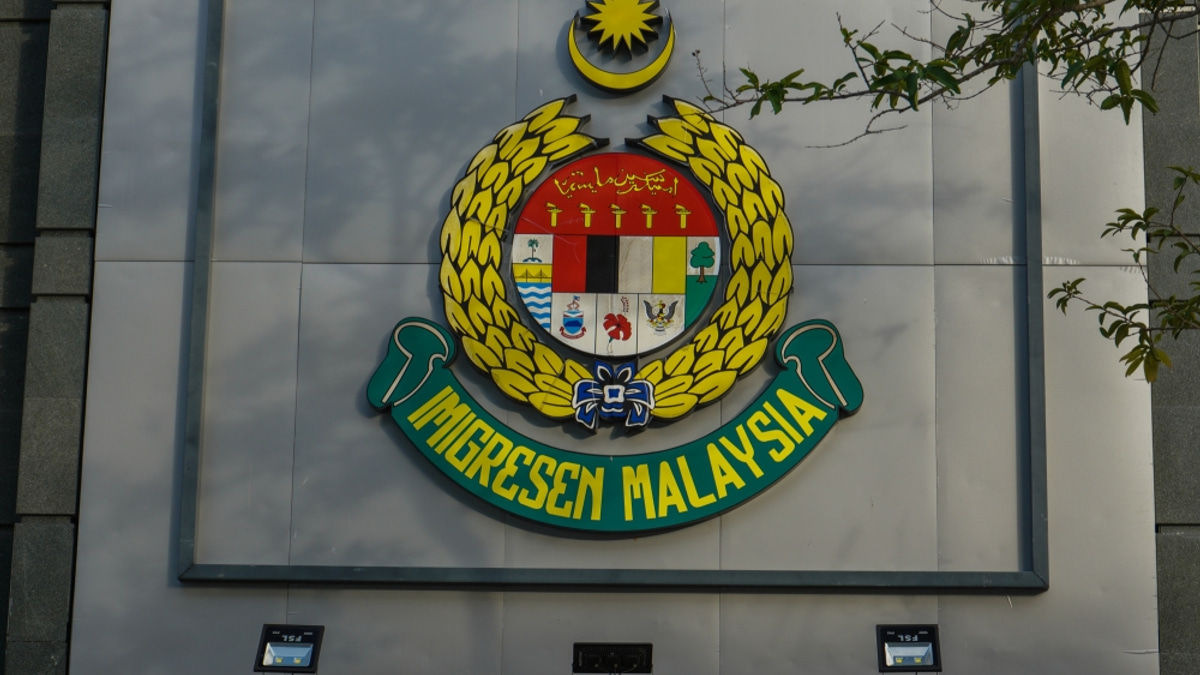 Two Indonesians arrested in KL for operating counterfeit security stamp ring