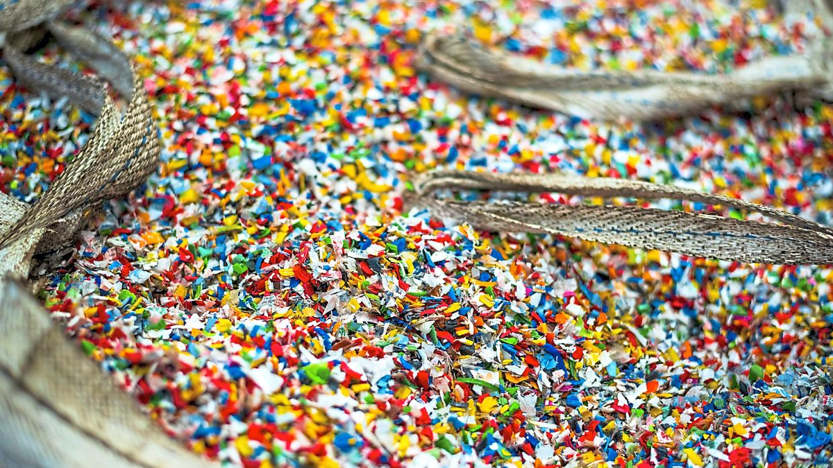 Airborne microplastics are accelerating global warming, new study warns