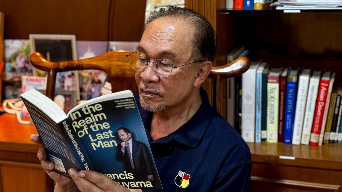 PM Anwar Ibrahim Discharged Following Elective Hernia Surgery