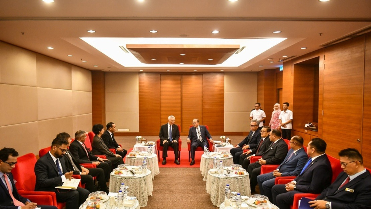 Pahang Strengthens Ties With Singapore Through High-Level Talks