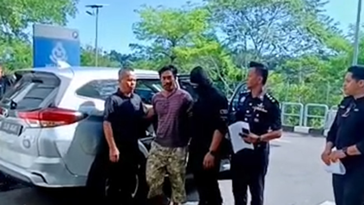 Man Charged with Murder After Body Discovered Near Kampung Lobong