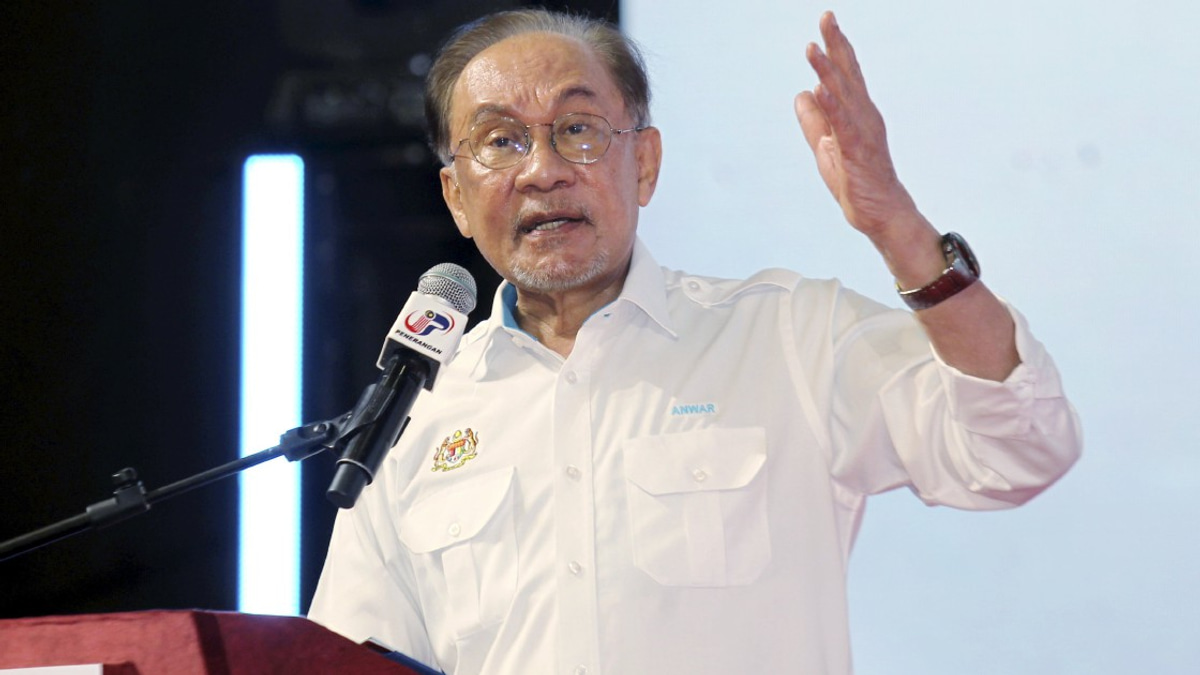 MACC Probe Needed Despite Clean Initial Review of KWAP's RM163.4M eFishery Investment, Says Anwar