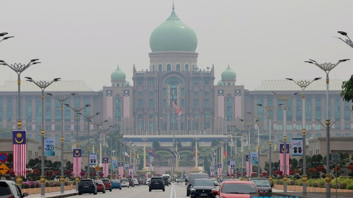 Haze Crisis Set for High-Level Discussion as PM Anwar Visits Brunei