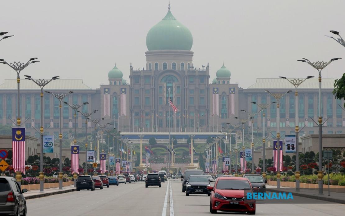 Haze Crisis Set for High-Level Discussion as PM Anwar Visits Brunei