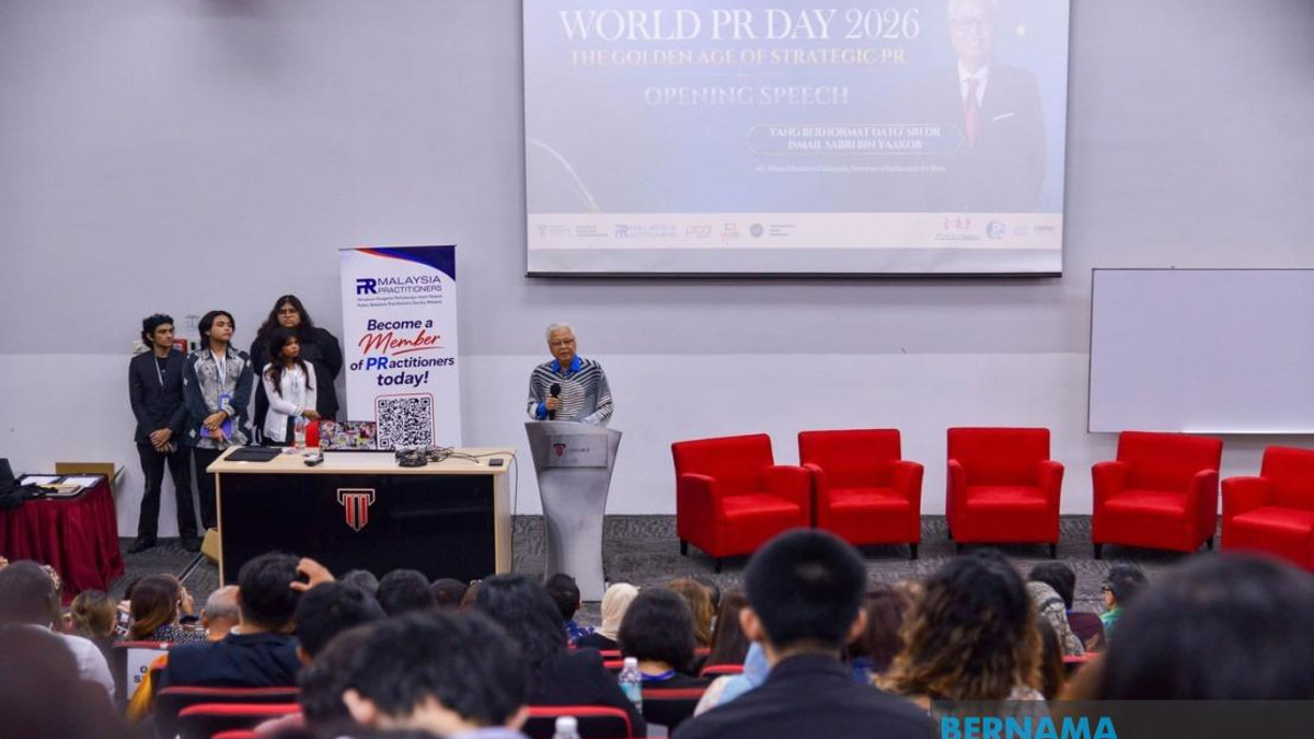 Trust Through Integrity: Ismail Sabri Urges PR Professionals to Master Digital Communication
