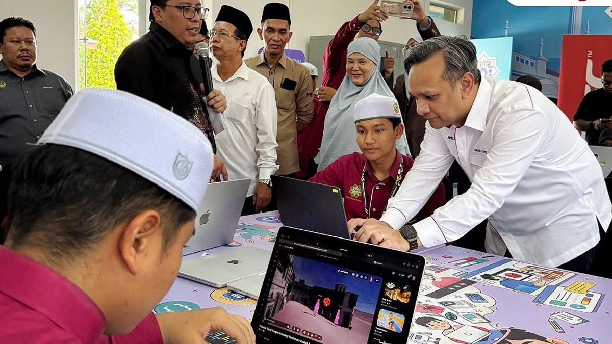 Islamic School in Ipoh Gets Digital Hub to Boost Tech Skills Among Students