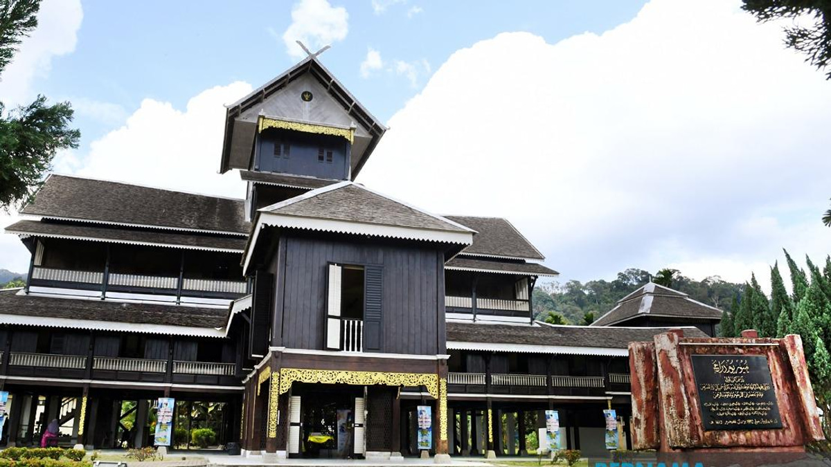 Constitutional Experts Warn Against Hasty Ruler Change in Negeri Sembilan