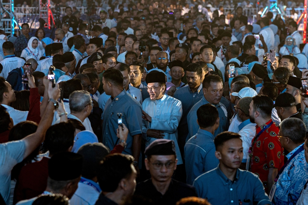 Anwar Signals Cabinet Review of University and University Colleges Act Repeal Next Week
