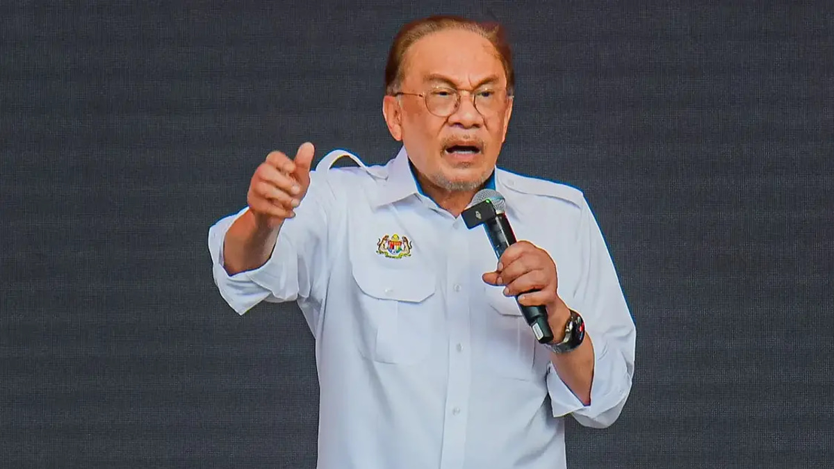 Myanmar Agrees to Accept 5,000 Rohingya from Malaysia, Anwar Confirms