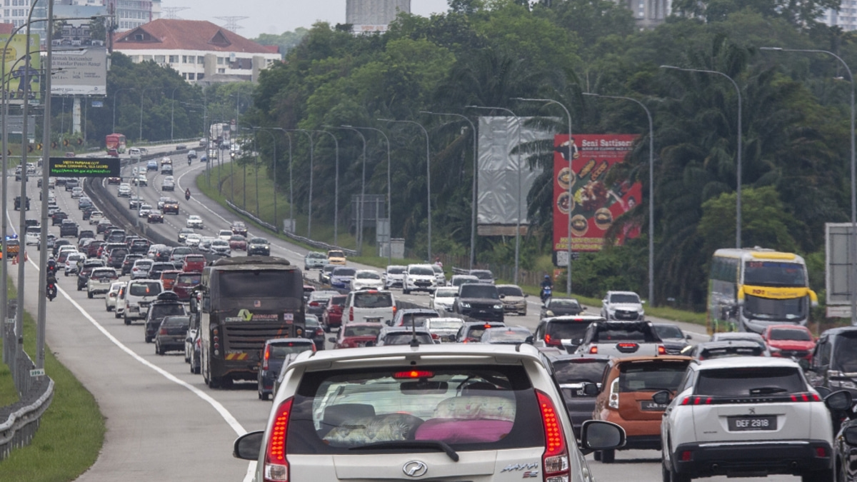 PLUS braces for record traffic surge as school holidays coincide with festive season