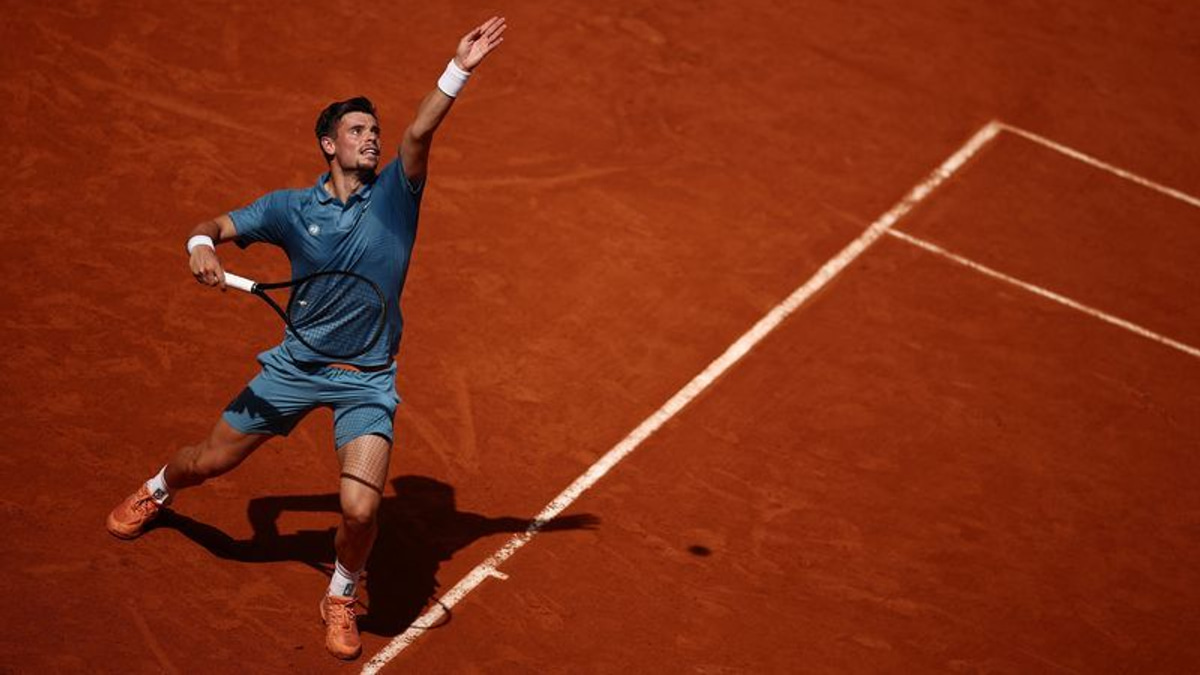 French Open Opens with Coldplay Strings and Scorching Heat at Roland Garros