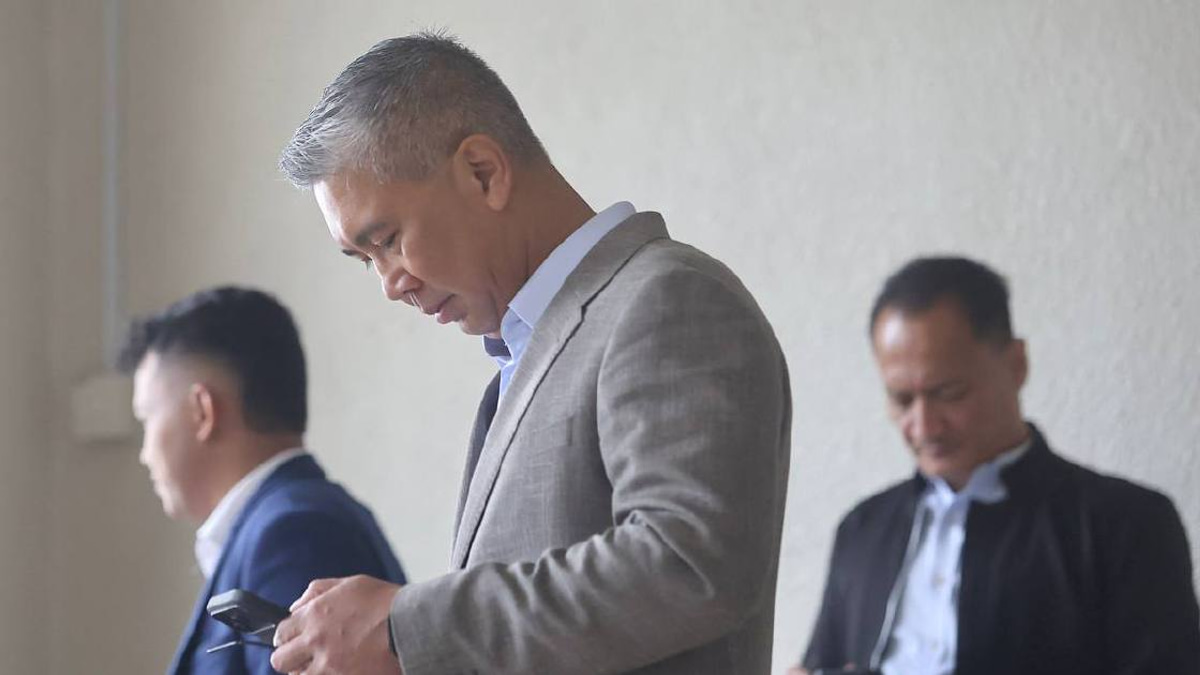 Meeting notes amounted to direct orders, former finance minister tells court